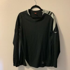 Nike Men’s L Dri-FIT Long Sleeve Training Shirt